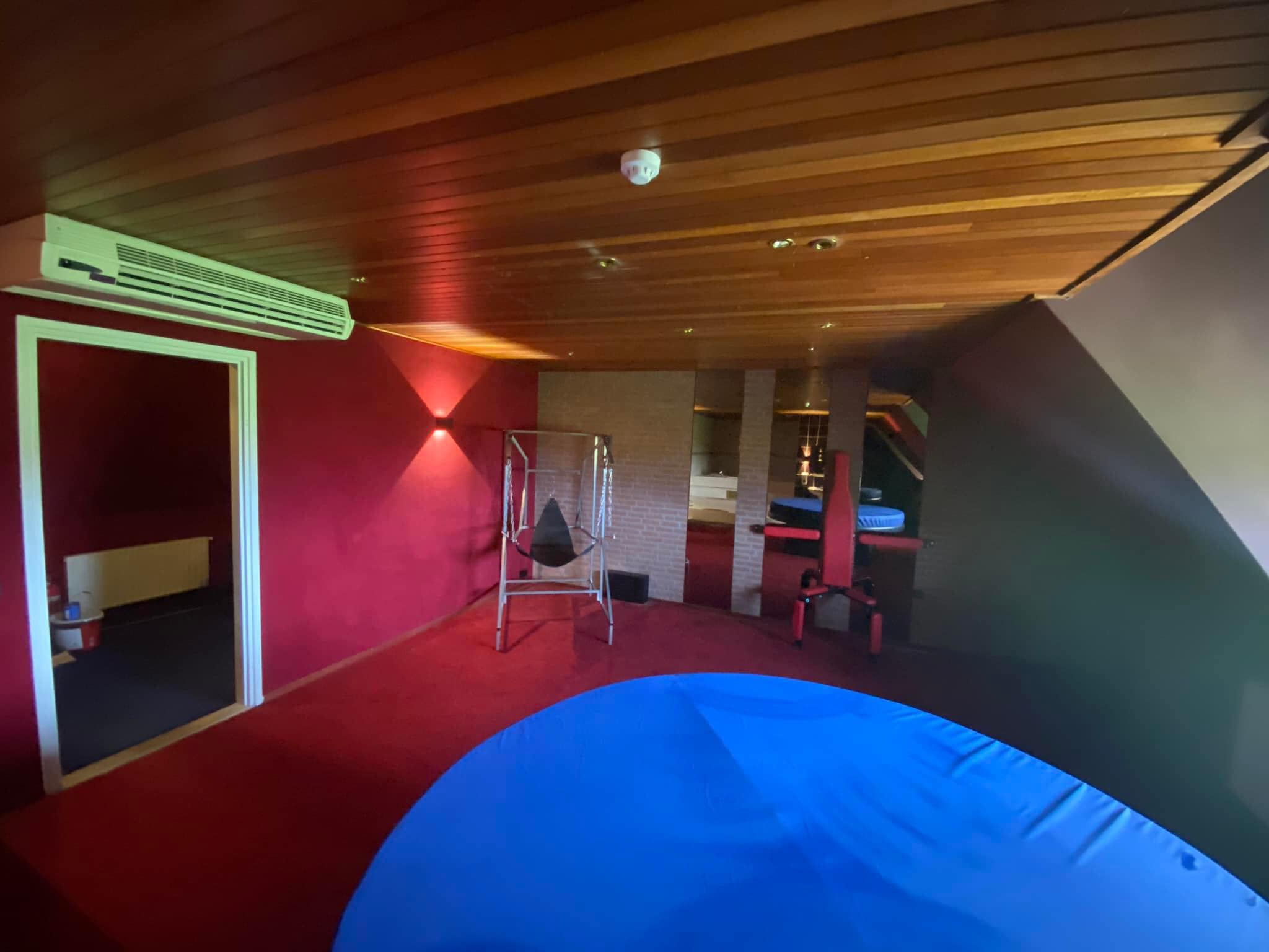 Club Luxoria - Swinger Club in Wagenborgen, Netherlands
