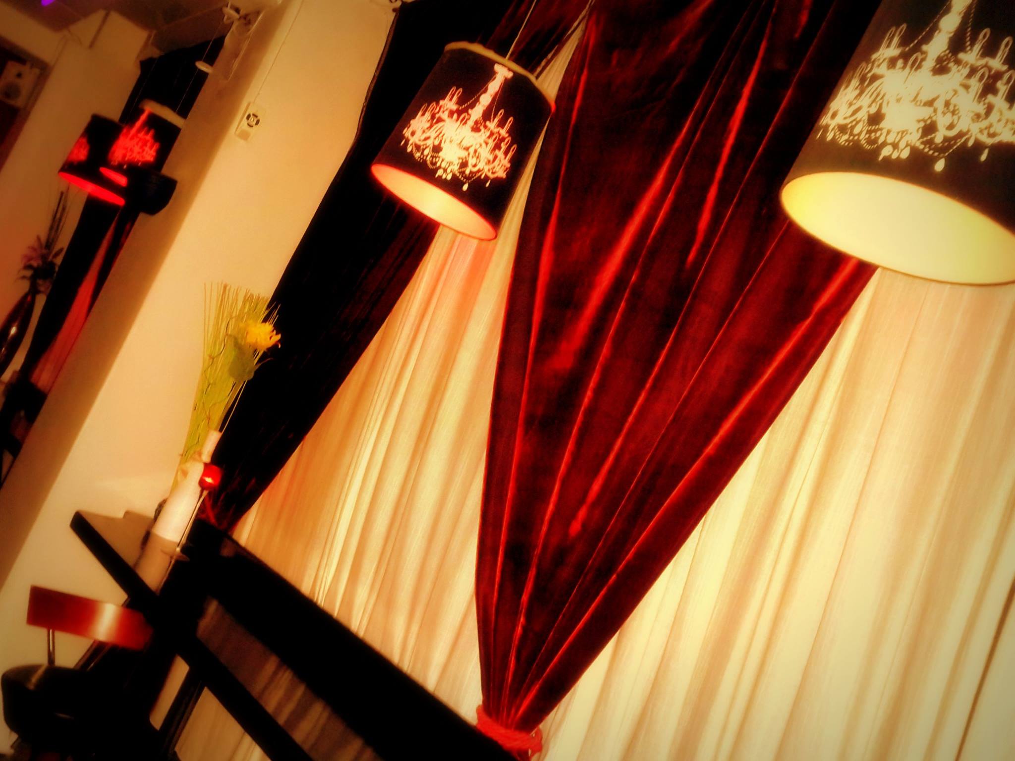 Night Life - Bar Show & Dance - Nightclub in Oslo, Norway