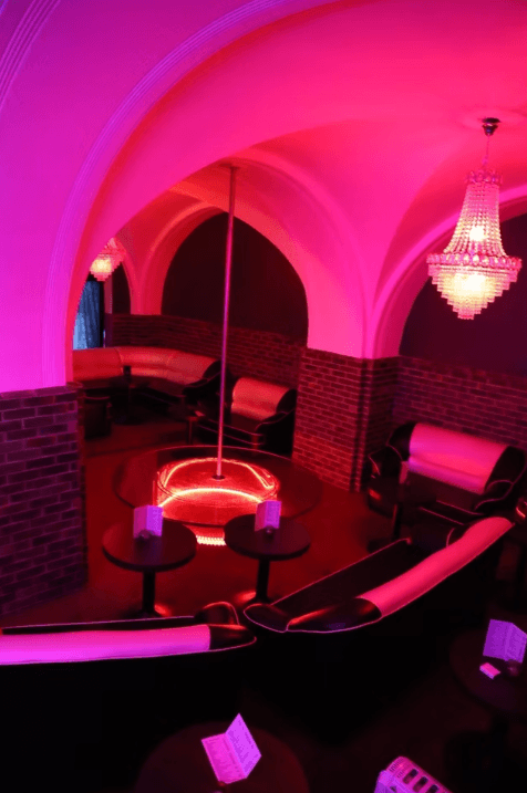 Paradise Showbar - Strip Club And Showbar In Central Oslo - Nightclub in Oslo, Norway