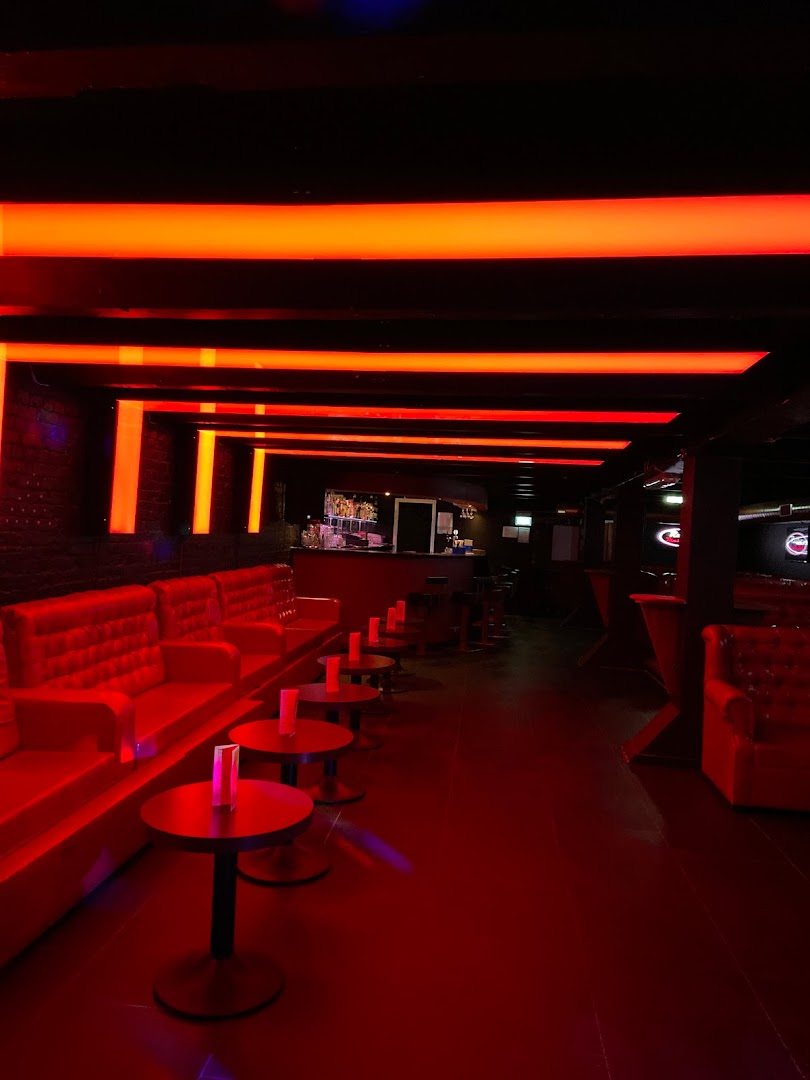 Paradise Showbar - Strip Club And Showbar In Central Oslo - Nightclub in Oslo, Norway