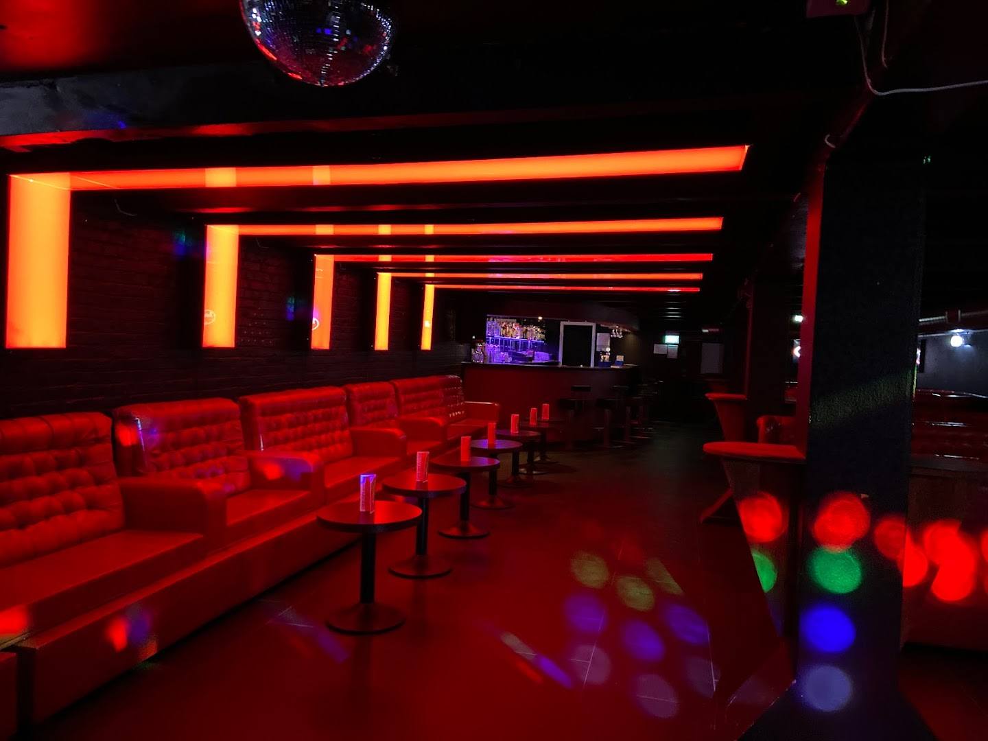 Paradise Showbar - Strip Club And Showbar In Central Oslo - Nightclub in Oslo, Norway