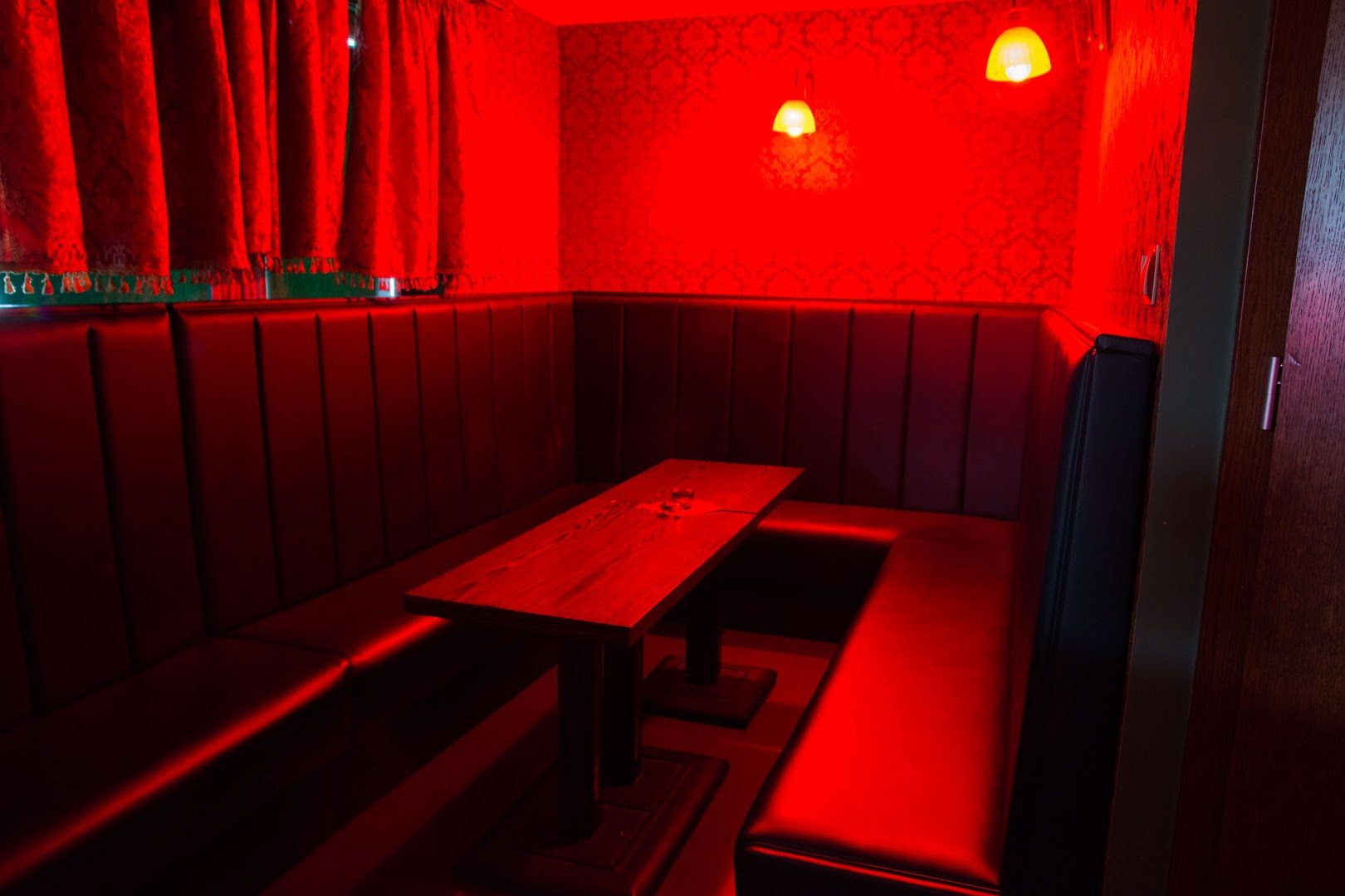 Night Club Play+ - Nightclub in Czelad, Poland