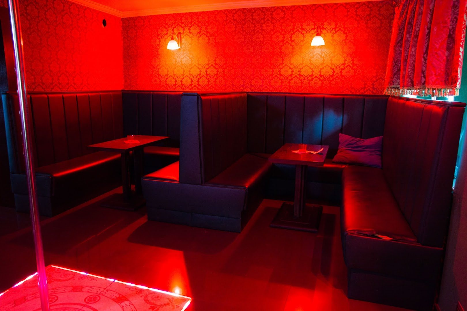 Night Club Play+ - Nightclub in Czelad, Poland