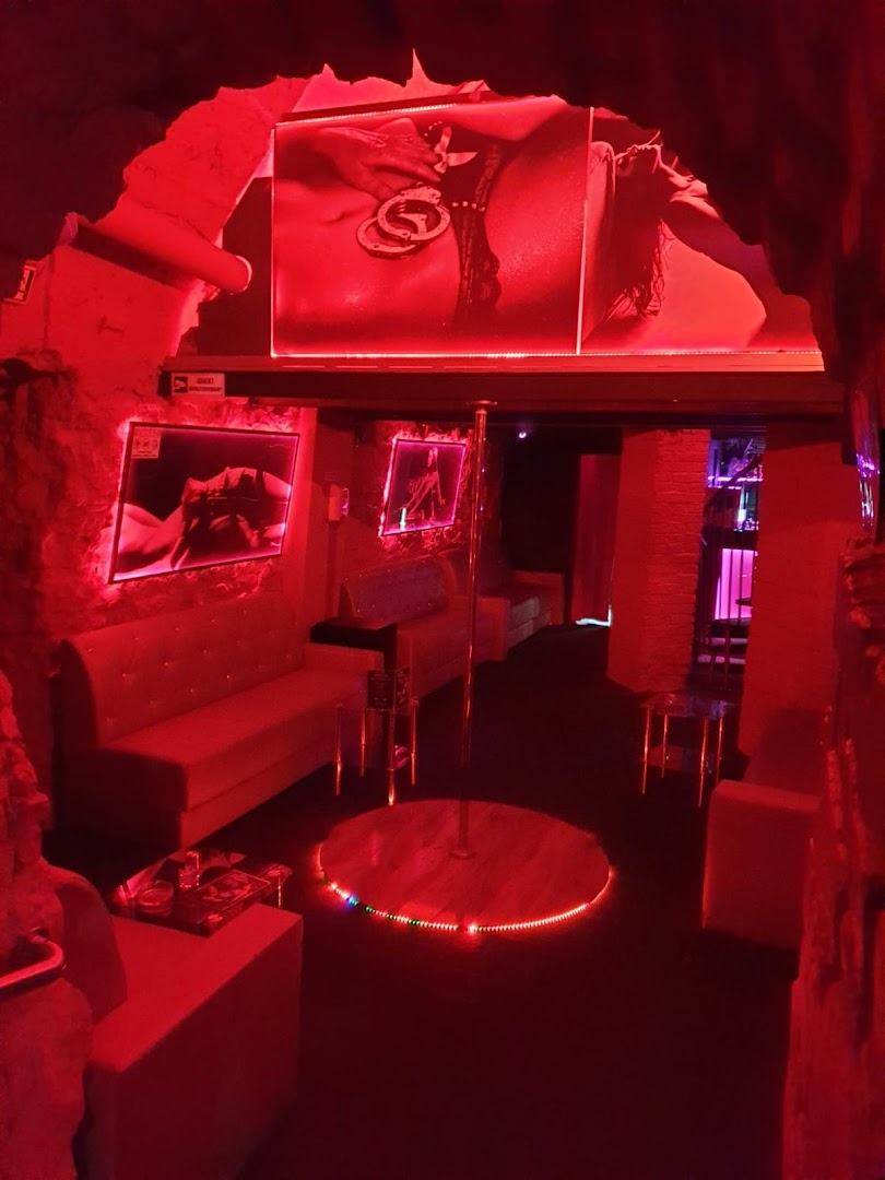 Hot Peppers - Nightclub in Krakow, Poland