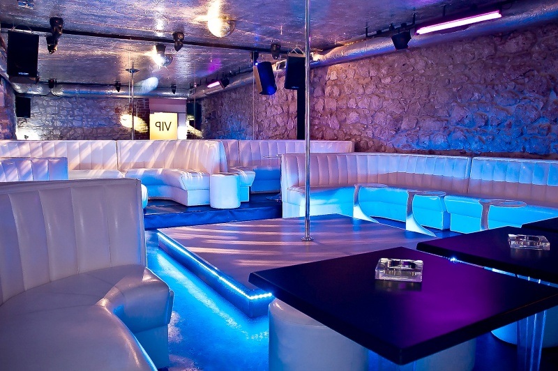 Sapphire Gentlemen's Club - Nightclub in Krakow, Poland
