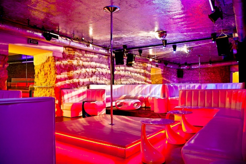 Sapphire Gentlemen's Club - Nightclub in Krakow, Poland