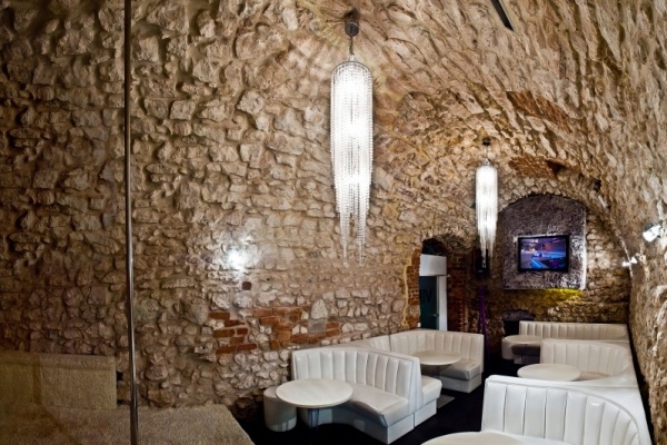 Sapphire Gentlemen's Club - Nightclub in Krakow, Poland