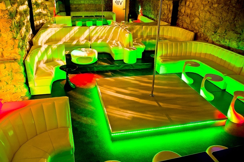 Sapphire Gentlemen's Club - Nightclub in Krakow, Poland