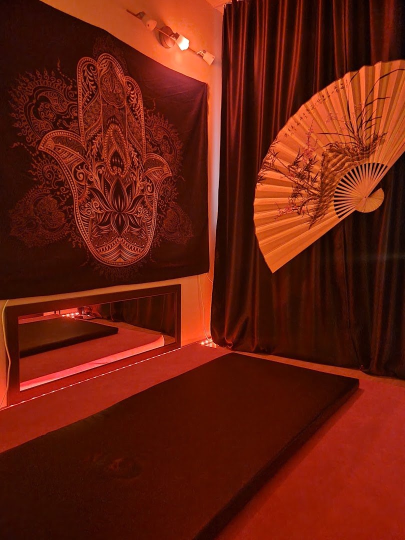 Salon Kleo Warsaw - Erotic Massage in Warsaw, Poland