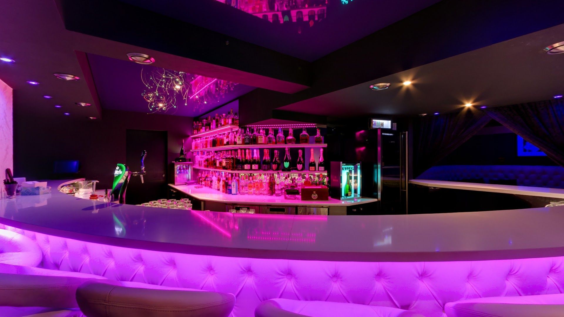 Hustler Gentlemen's Club - Nightclub in Warsaw, Poland