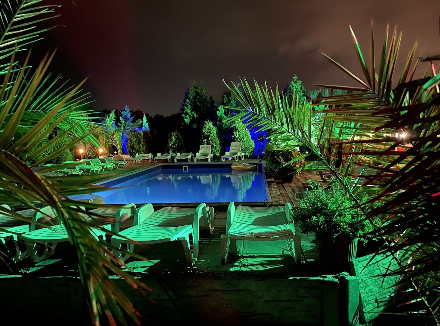 Jacuzzi Club & Resort - Swinger Club in Woc Awy, Poland