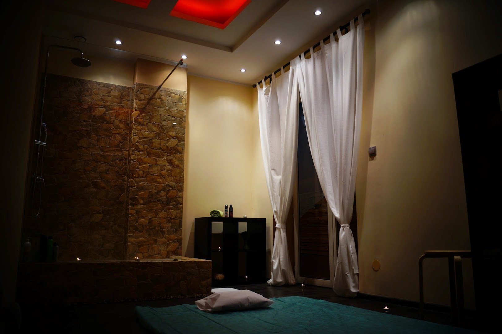 Winks Massage -  in , 