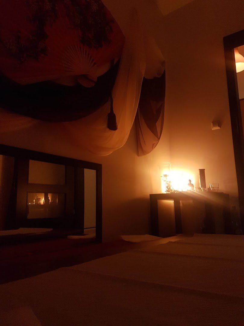 Salon Kleo Wroclaw - Erotic Massage in Wroc Aw, Poland