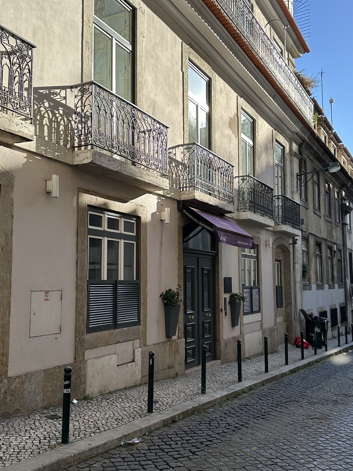 Ménage Strip Club - Nightclub in Lisboa, Portugal