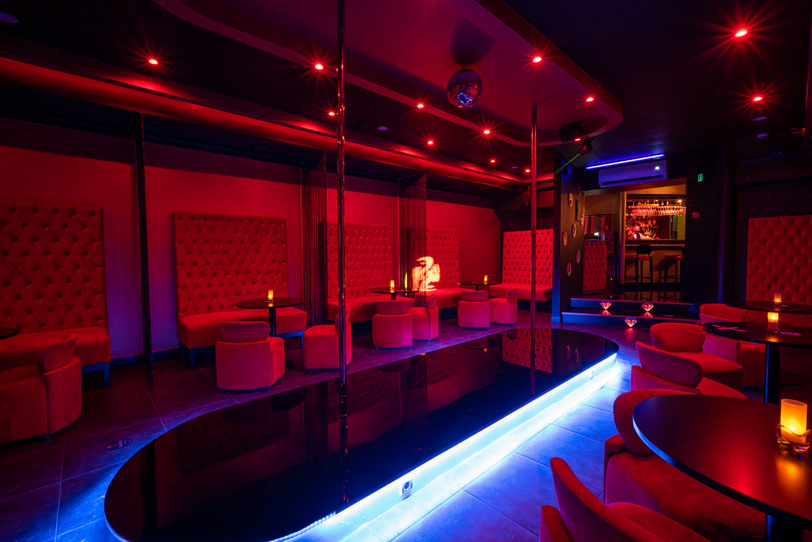 Diva Show Bar - Nightclub in Lisbon, Portugal
