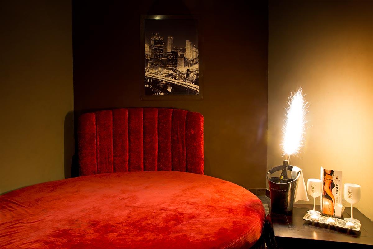Royal Teaser - Strip Club - Nightclub in Portimao, Portugal