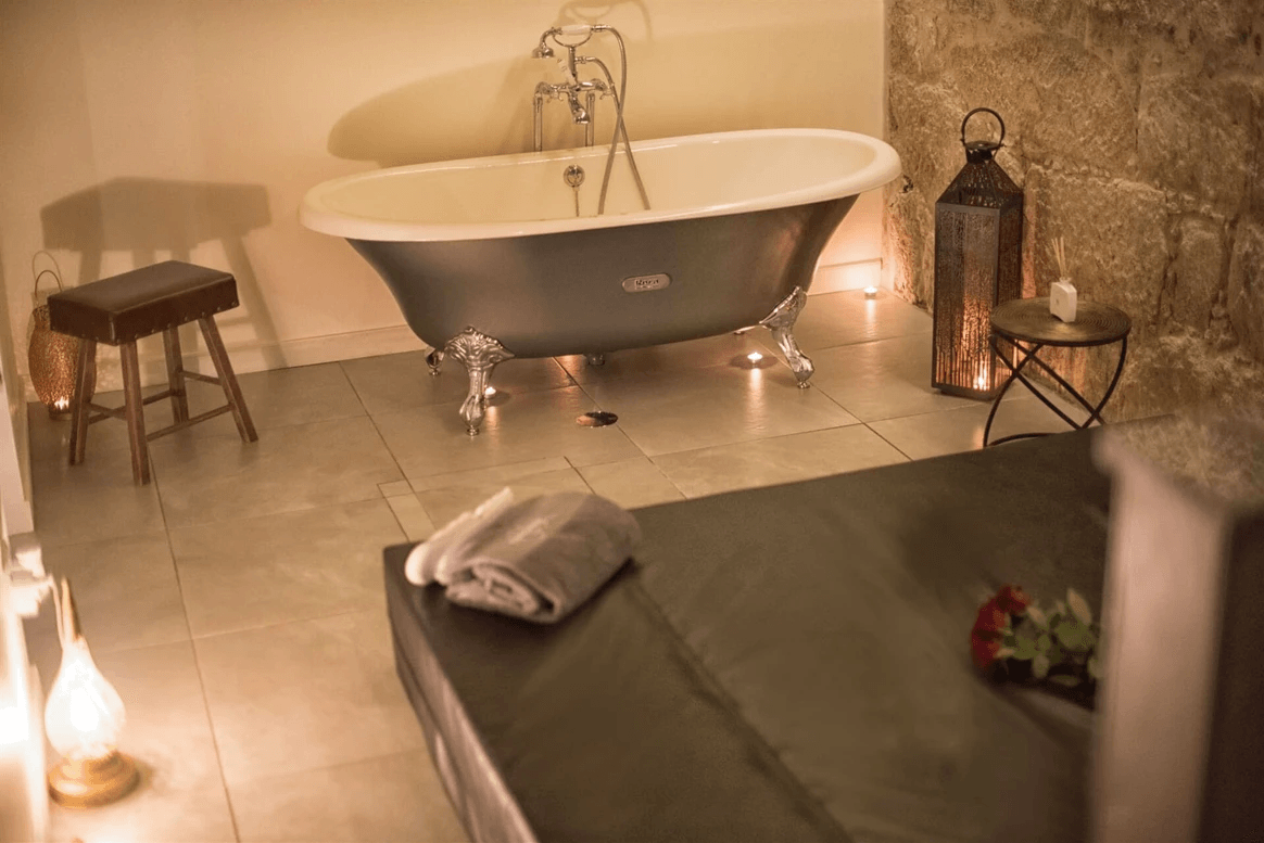 Eros Center Tantric And Sensual Massage - Erotic Massage in Porto, Portugal