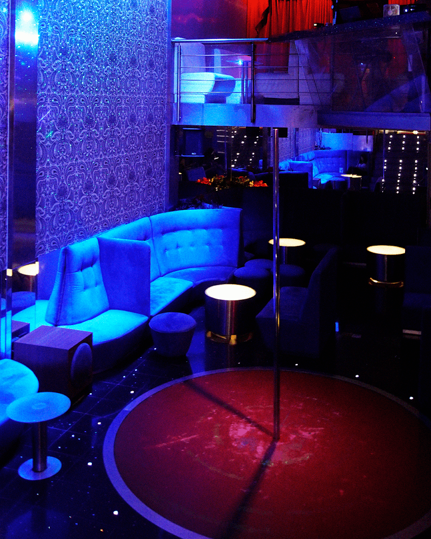 Space Night Club Porto - Nightclub in Porto, Portugal