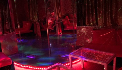 Night Club Iceberg - Nightclub in Bra Ov, Romania