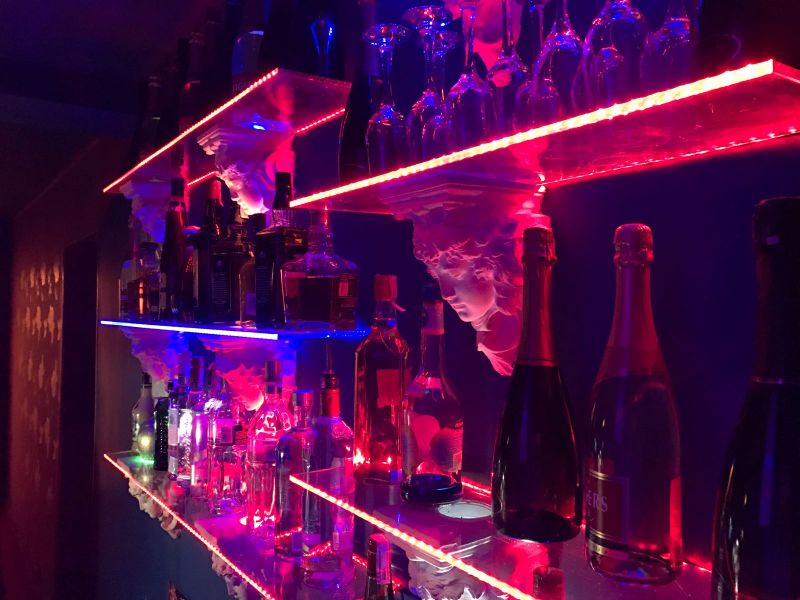 Night Club Iceberg - Nightclub in Bra Ov, Romania
