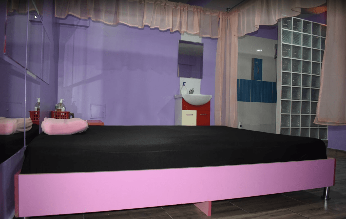 Dessiree - Erotic Massage in Bucharest, Romania