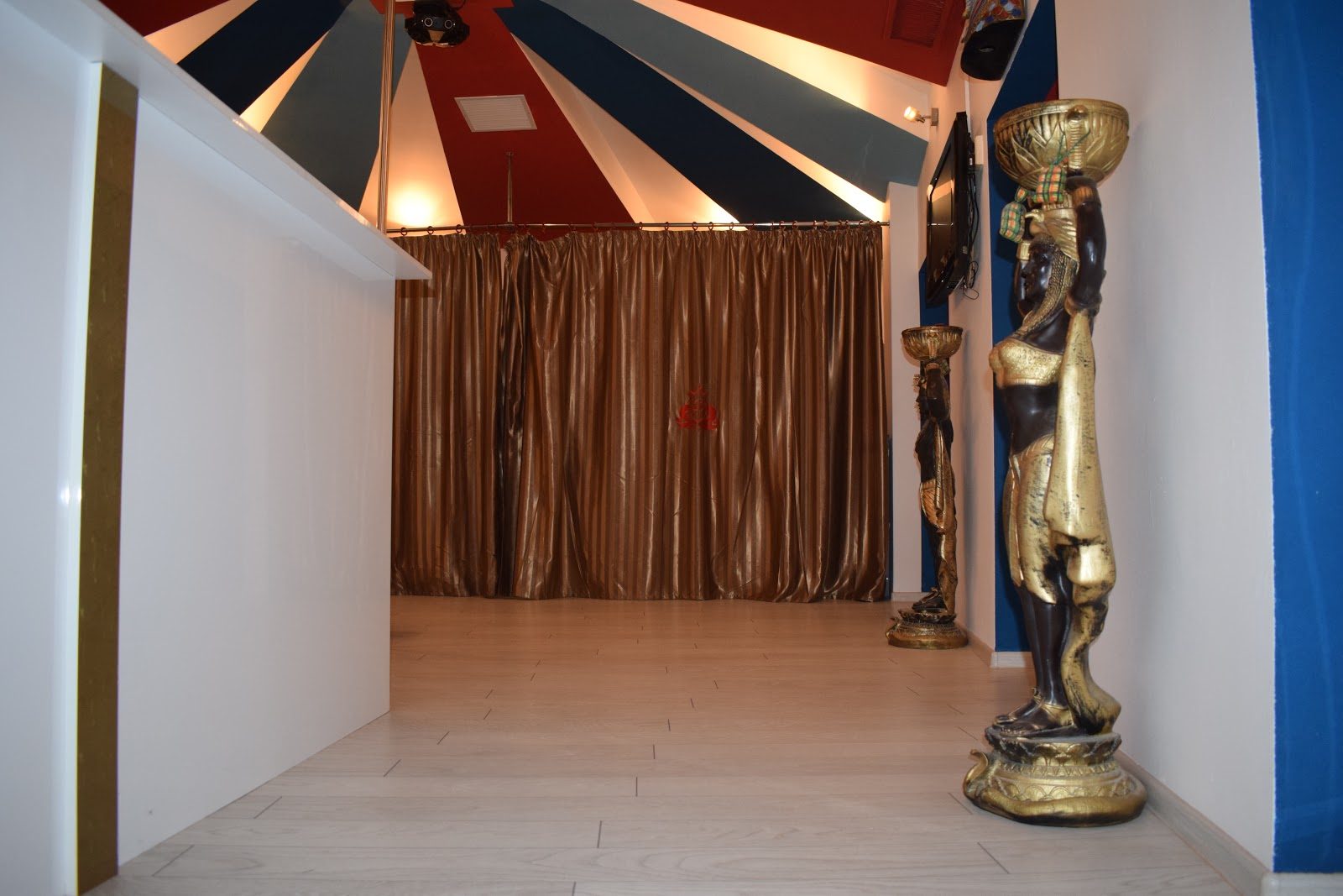 Dessiree - Erotic Massage in Bucharest, Romania