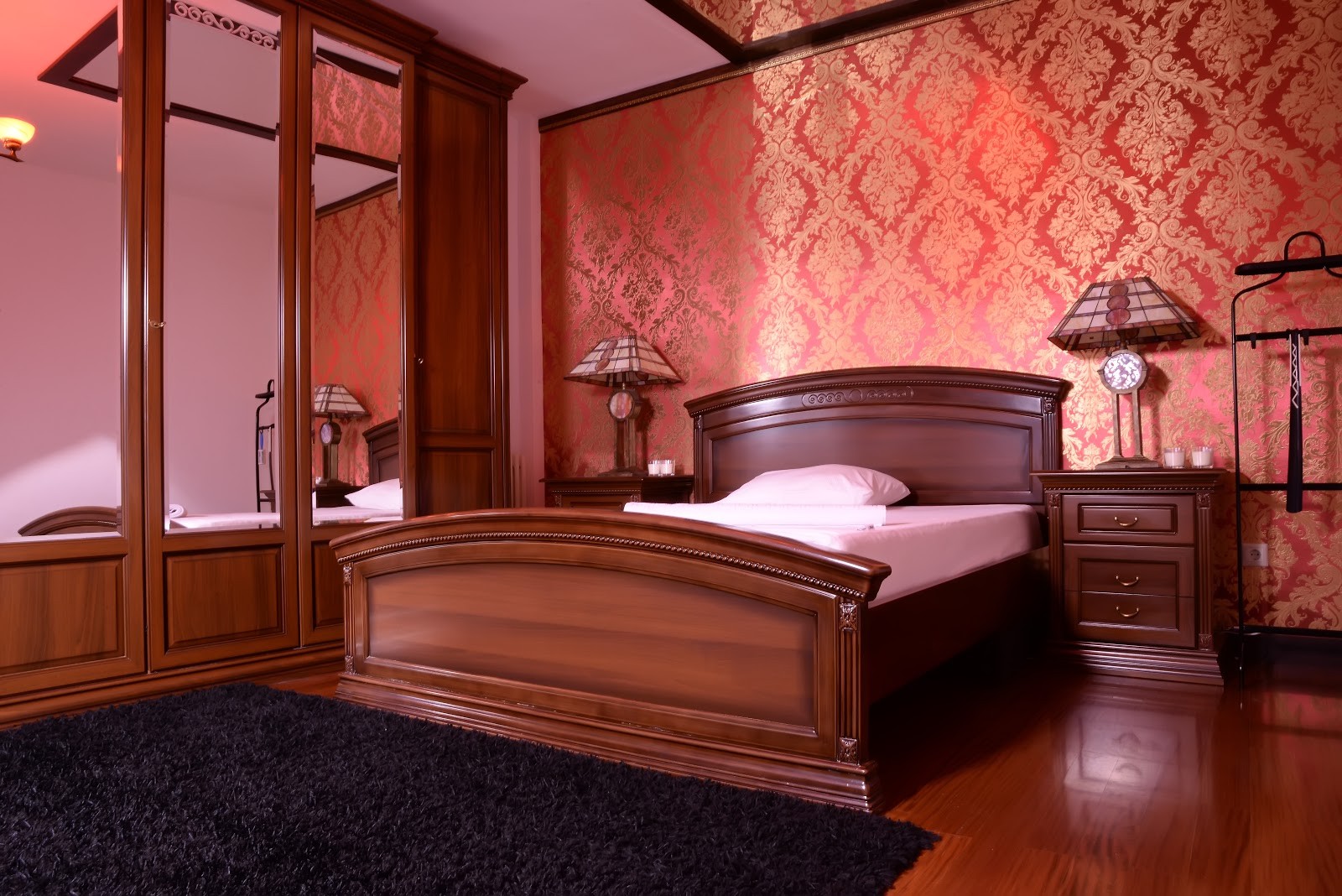 Royal Place - Erotic Massage in Bucharest, Romania