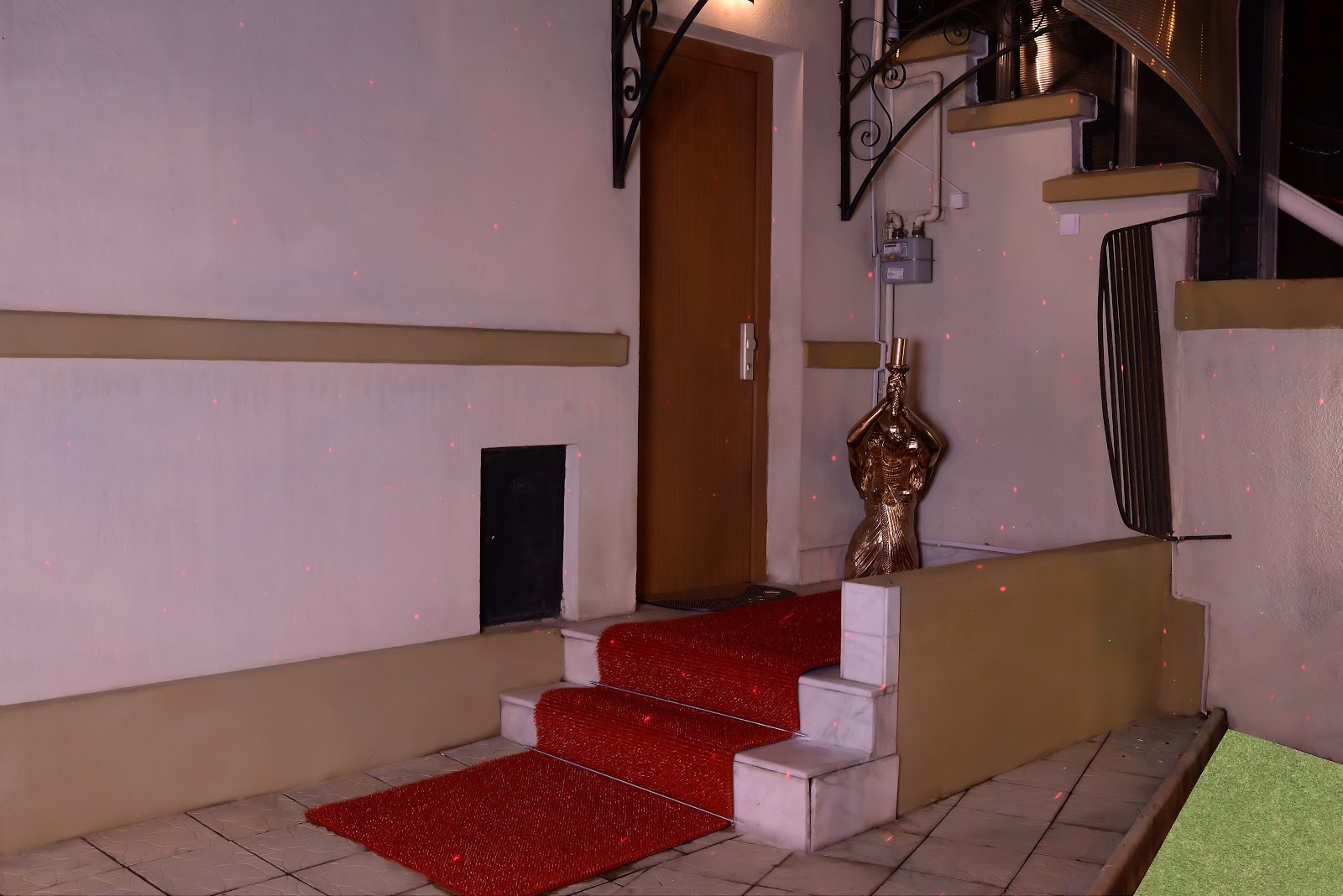 Royal Place - Erotic Massage in Bucharest, Romania