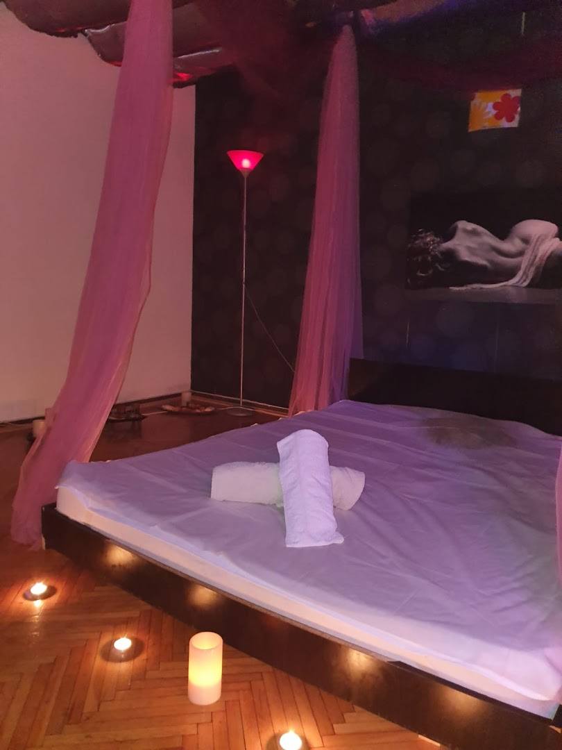 Perfect Body Massage - Erotic Massage in Constan A, Romania