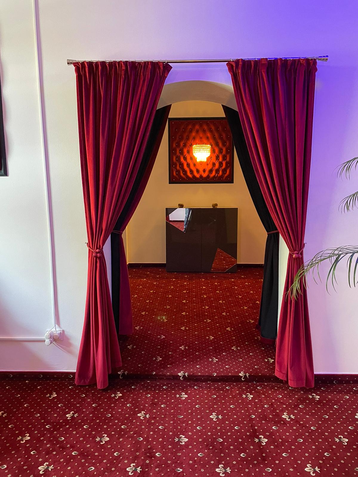 Cleopatra - Night Club & Masaj Erotic Oradea - Erotic Massage in Oradea, Romania