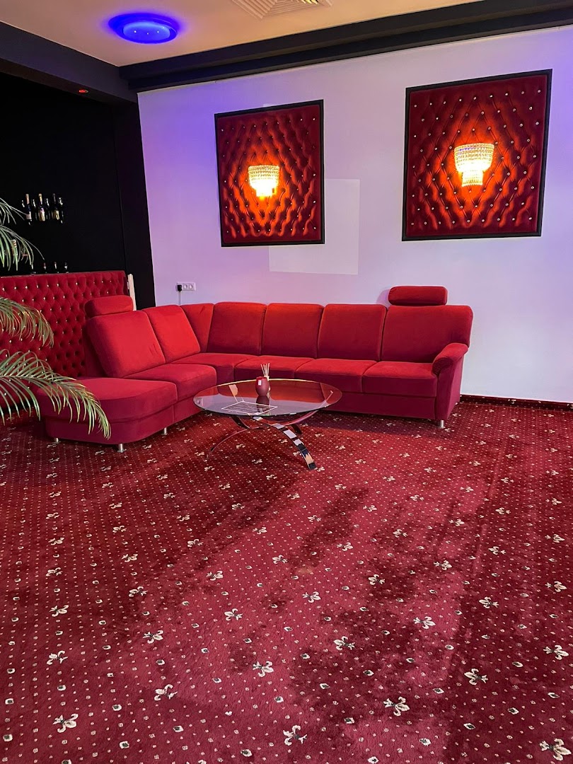 Cleopatra - Night Club & Masaj Erotic Oradea - Erotic Massage in Oradea, Romania