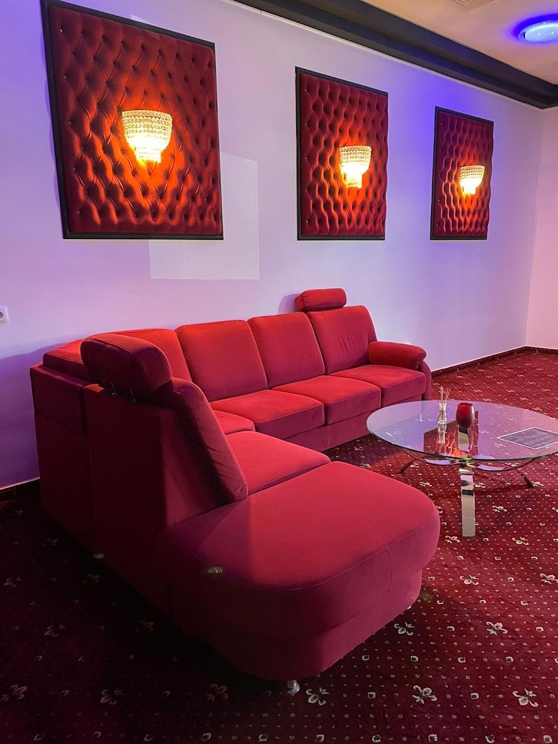 Cleopatra - Night Club & Masaj Erotic Oradea - Erotic Massage in Oradea, Romania
