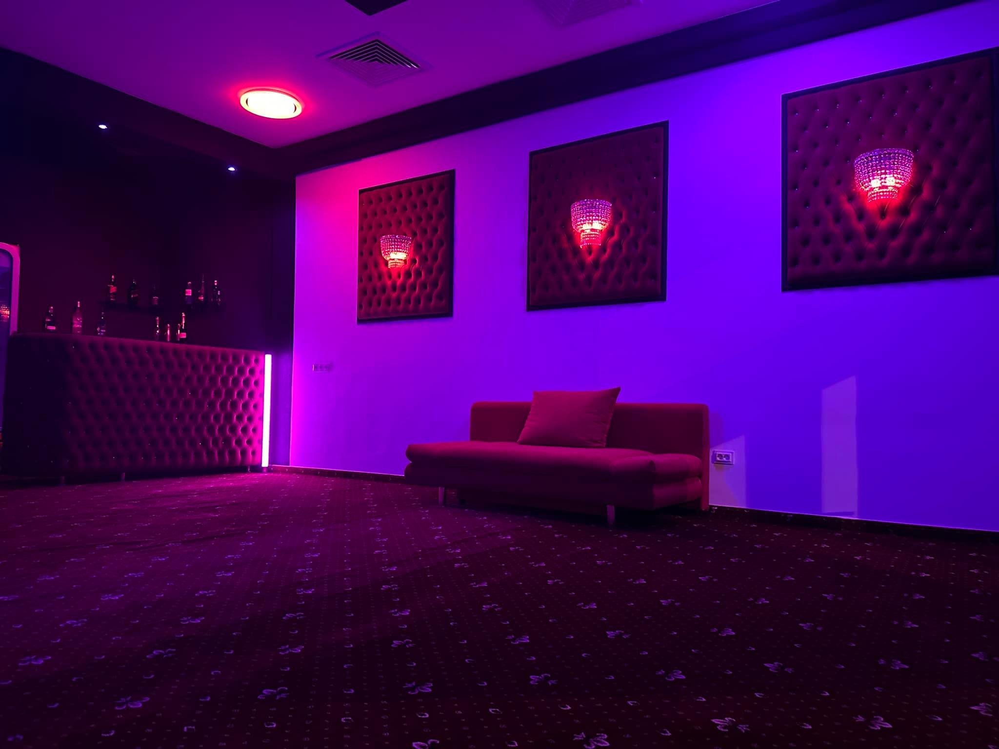 Cleopatra - Night Club & Masaj Erotic Oradea - Erotic Massage in Oradea, Romania