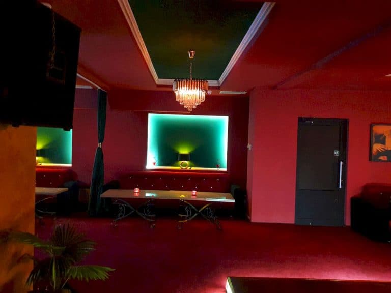 Club Black Magnolia By Deja Vu Pitesti - Nightclub in Pite Ti, Romania