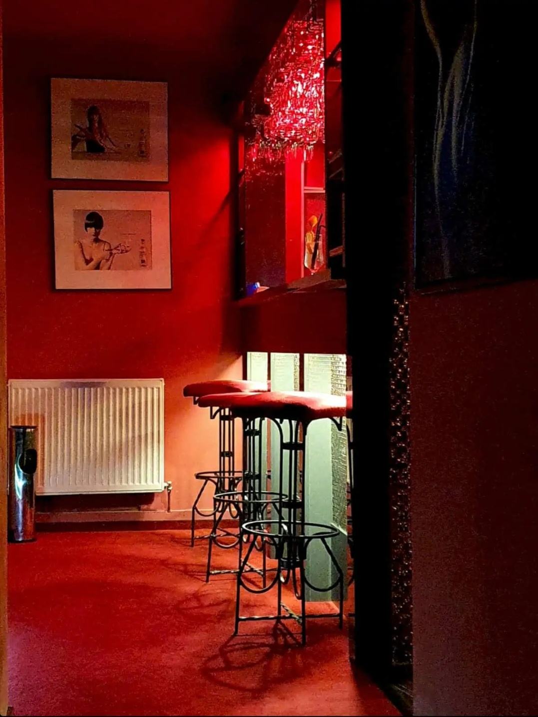 Club Black Magnolia By Deja Vu Pitesti - Nightclub in Pite Ti, Romania