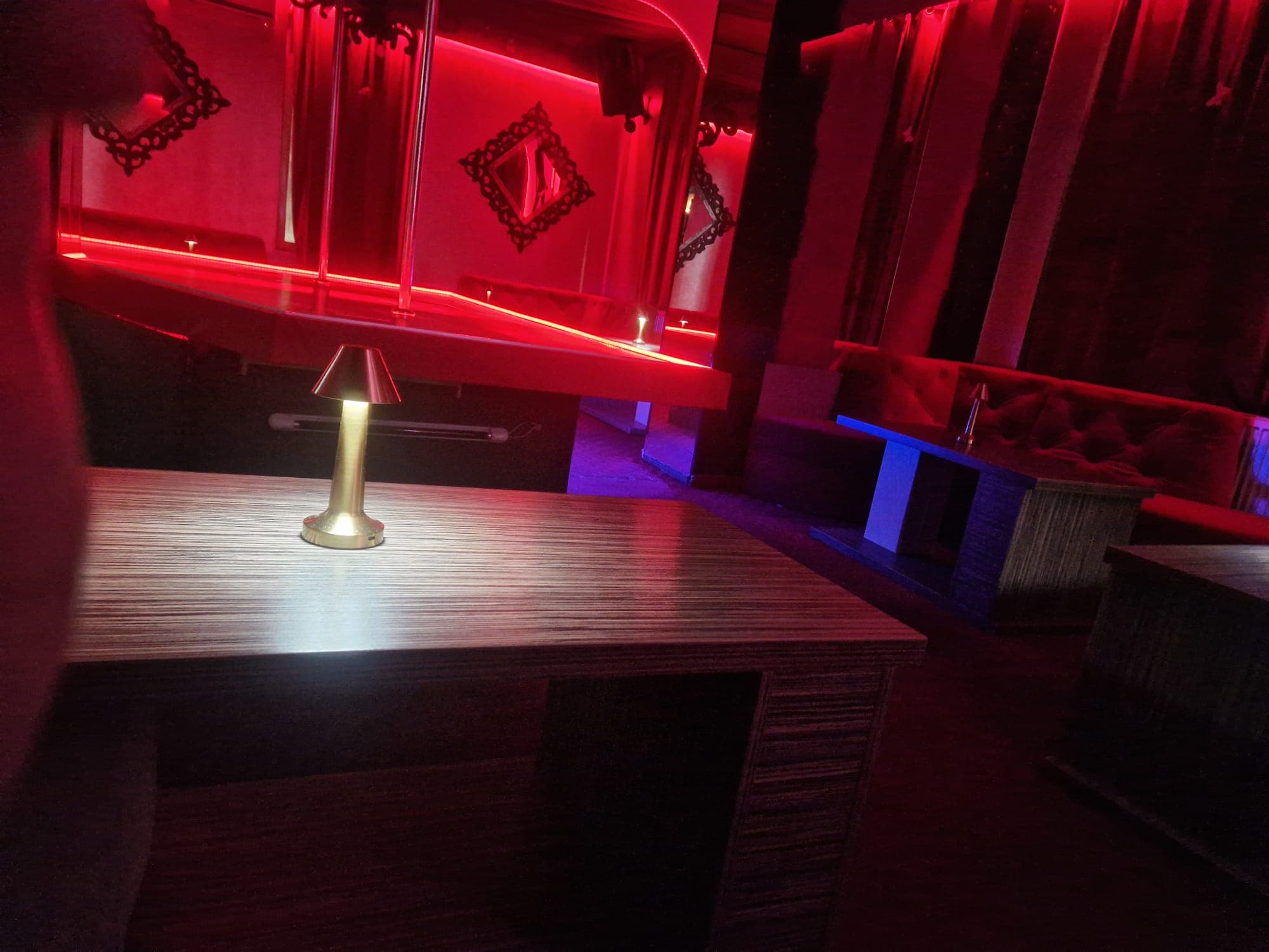 Pussycat Night Club - Nightclub in Pite Ti, Romania