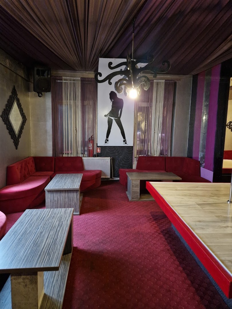 Pussycat Night Club - Nightclub in Pite Ti, Romania