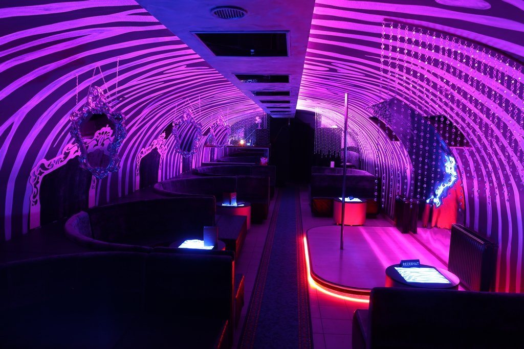 Night Club Blue Moon - Nightclub in Sibiu, Romania