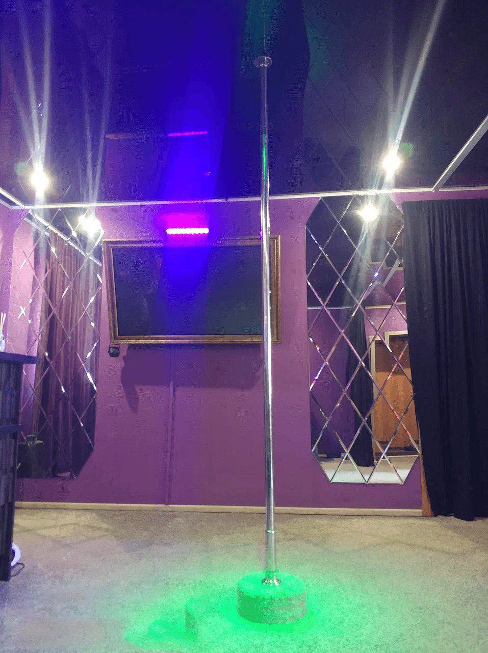 Aristocrat Men's Club - Nightclub in Almetyevsk, Russia