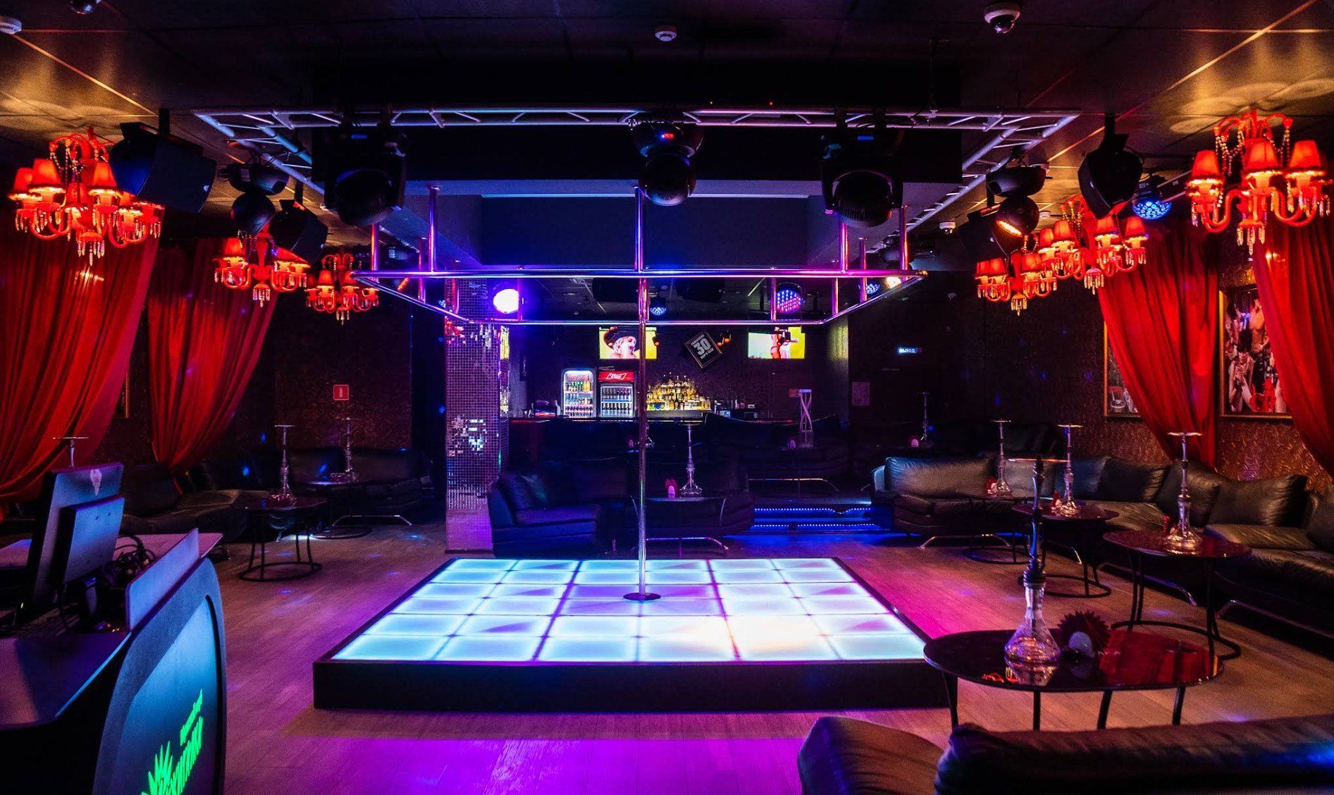Стриптиз-клуб Zажигалка (Astrakhan) - Nightclub in Astrakhan, Russia