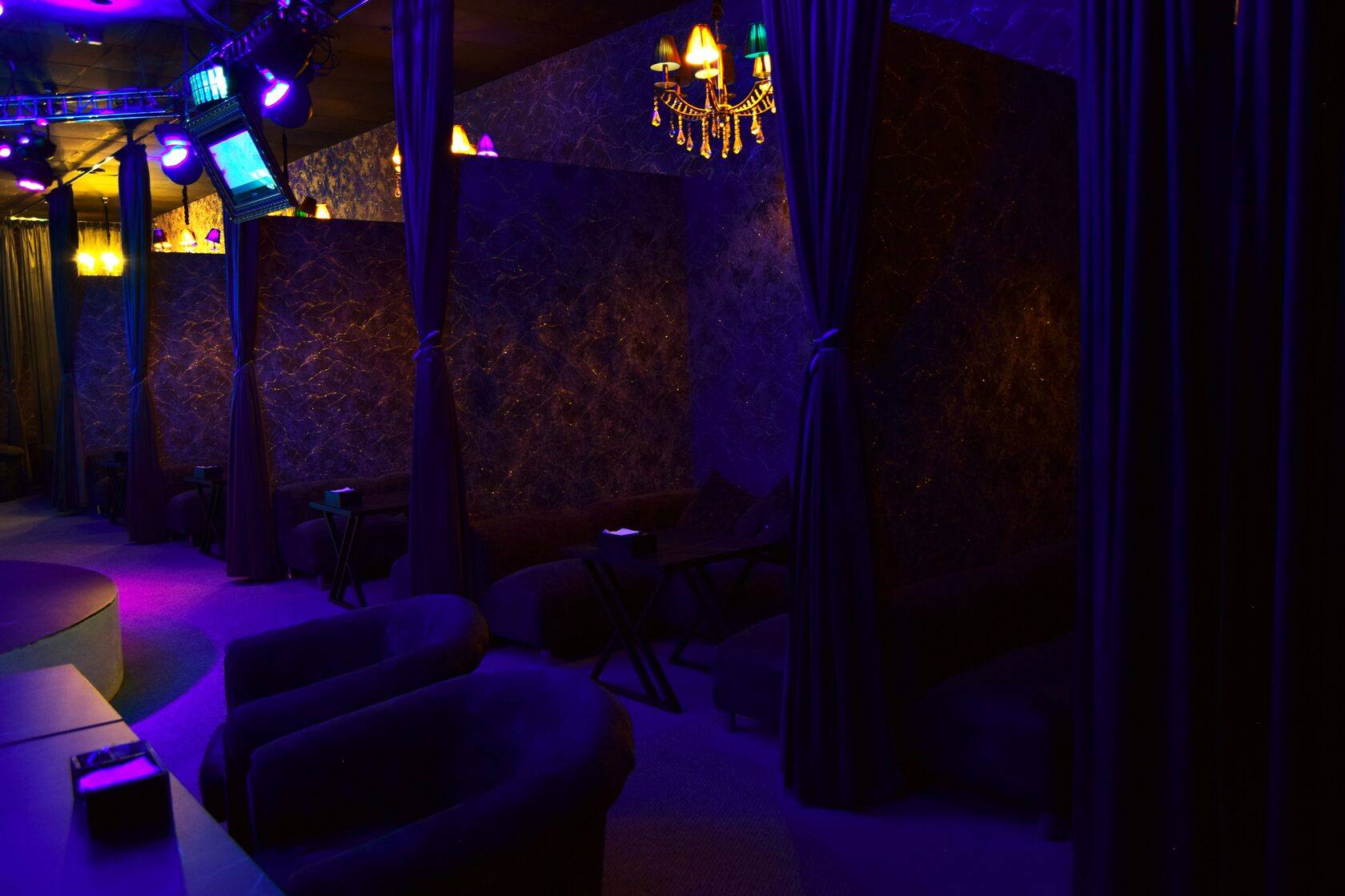 Cheshire Cat Strip Cabaret - Nightclub in Barnaul, Russia