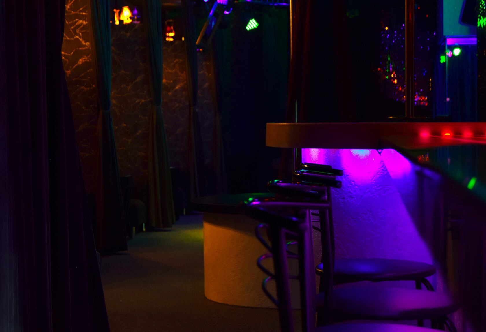 Cheshire Cat Strip Cabaret - Nightclub in Barnaul, Russia