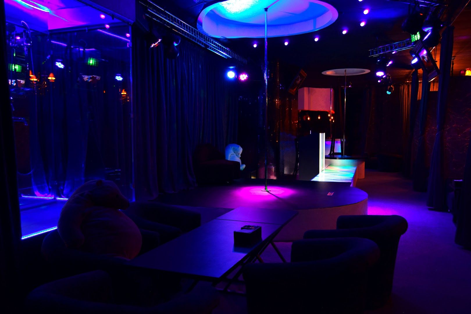 Cheshire Cat Strip Cabaret - Nightclub in Barnaul, Russia