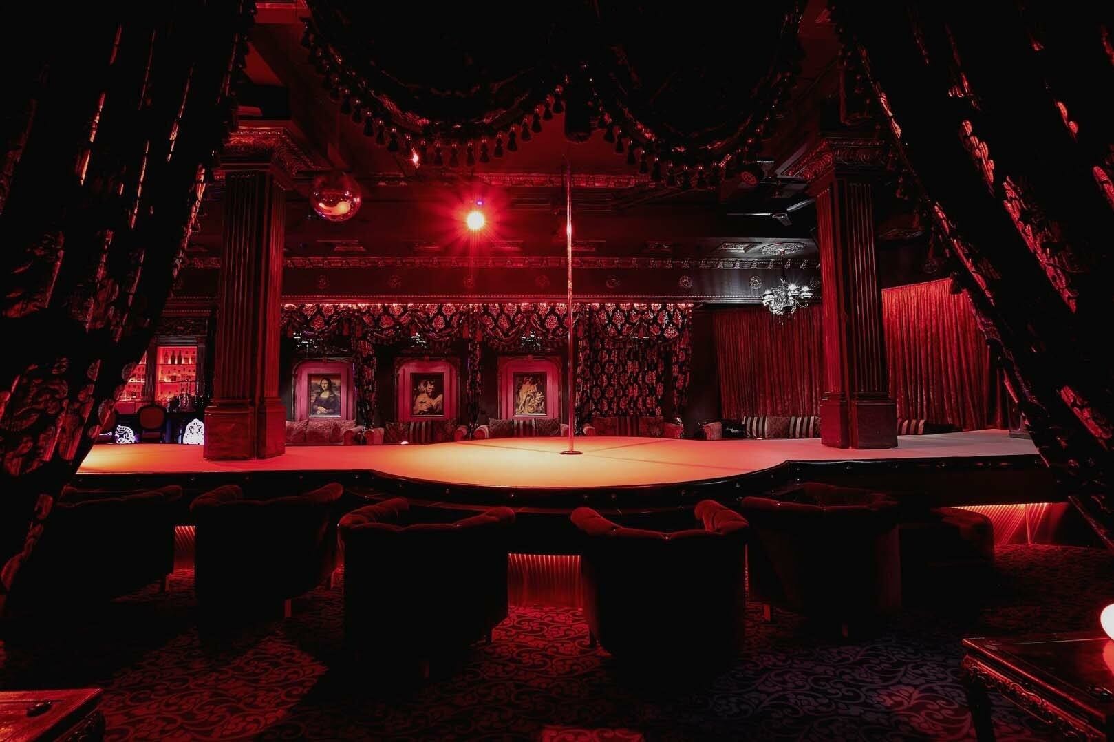 Striptiz Klub Charli - Nightclub in Barnaul, Russia