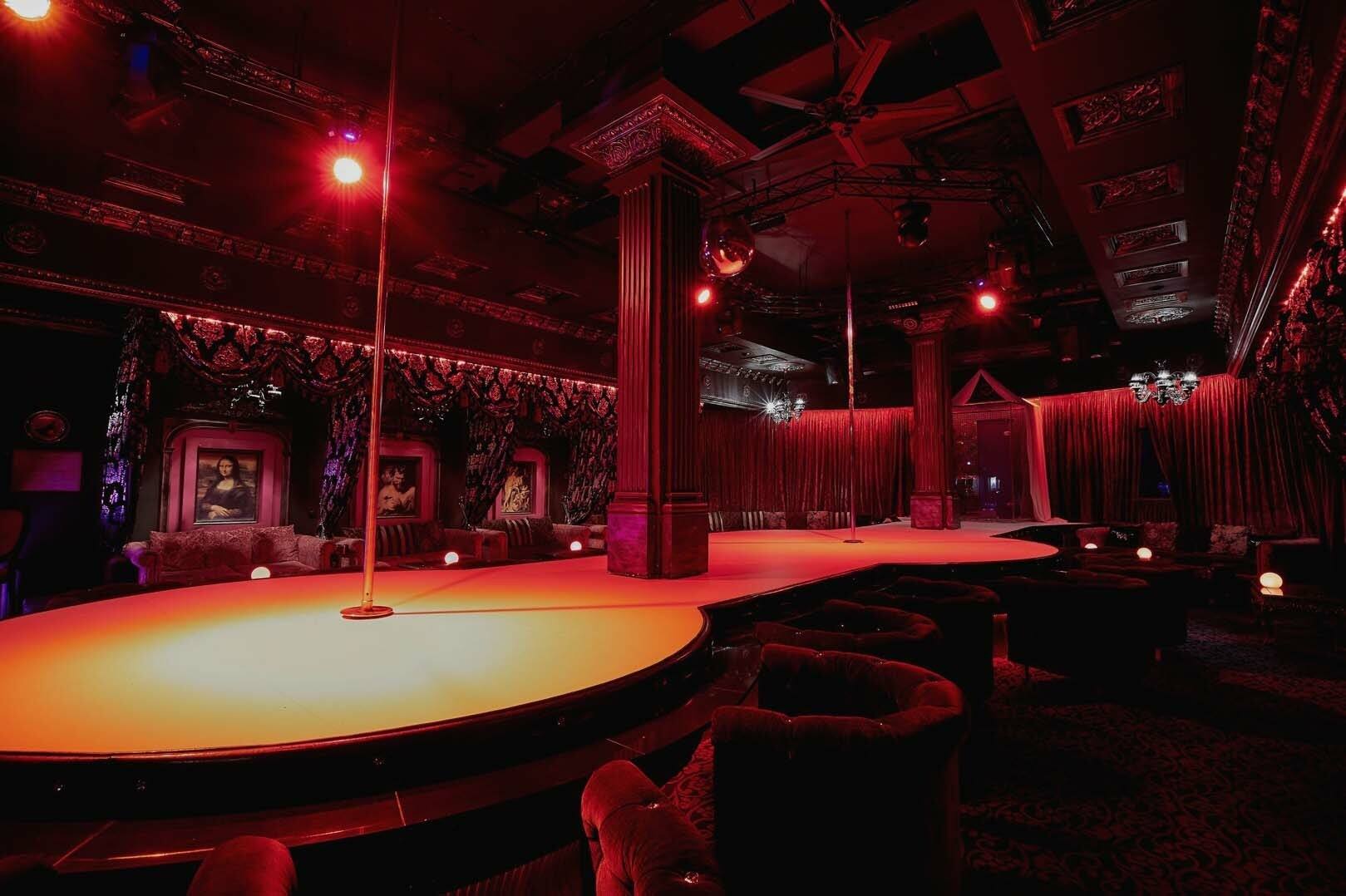Striptiz Klub Charli - Nightclub in Barnaul, Russia