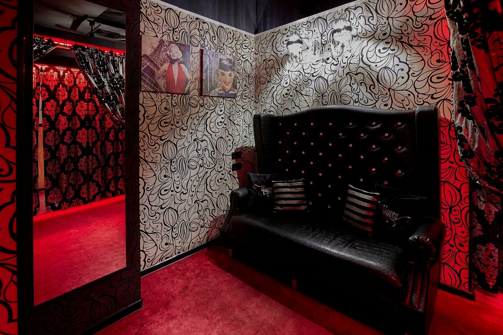 Striptiz Klub Charli - Nightclub in Barnaul, Russia