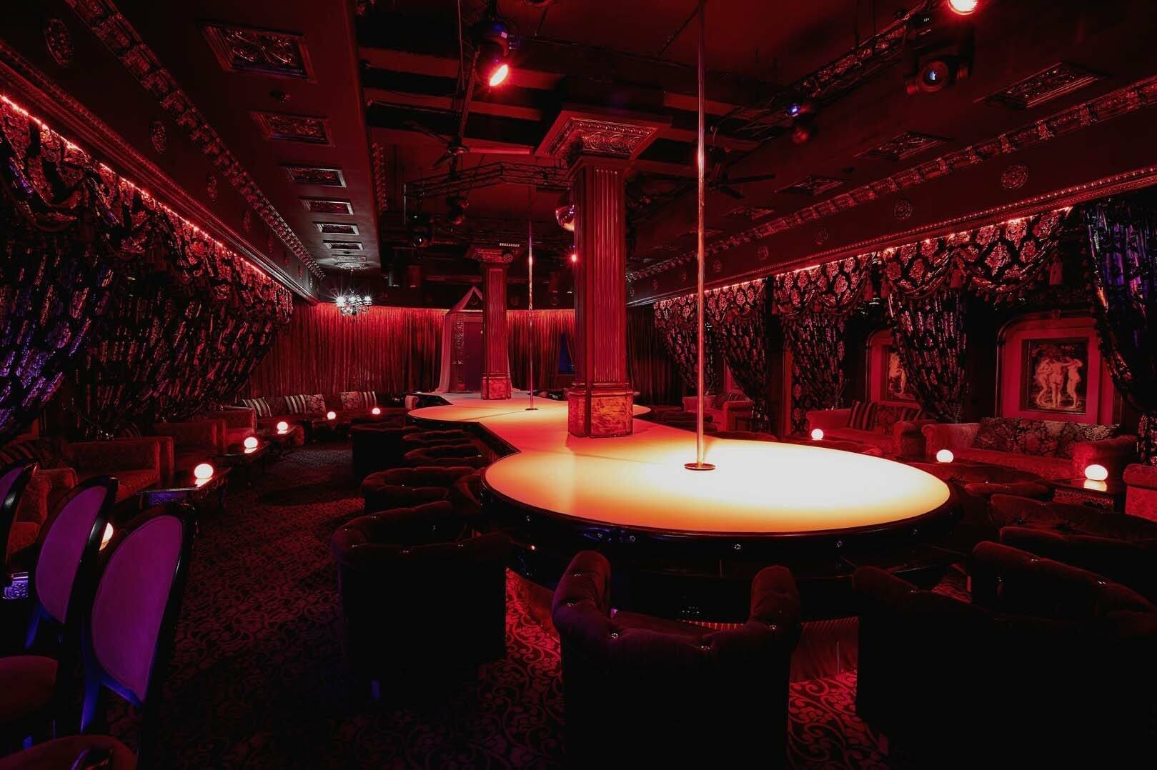 Striptiz Klub Charli - Nightclub in Barnaul, Russia