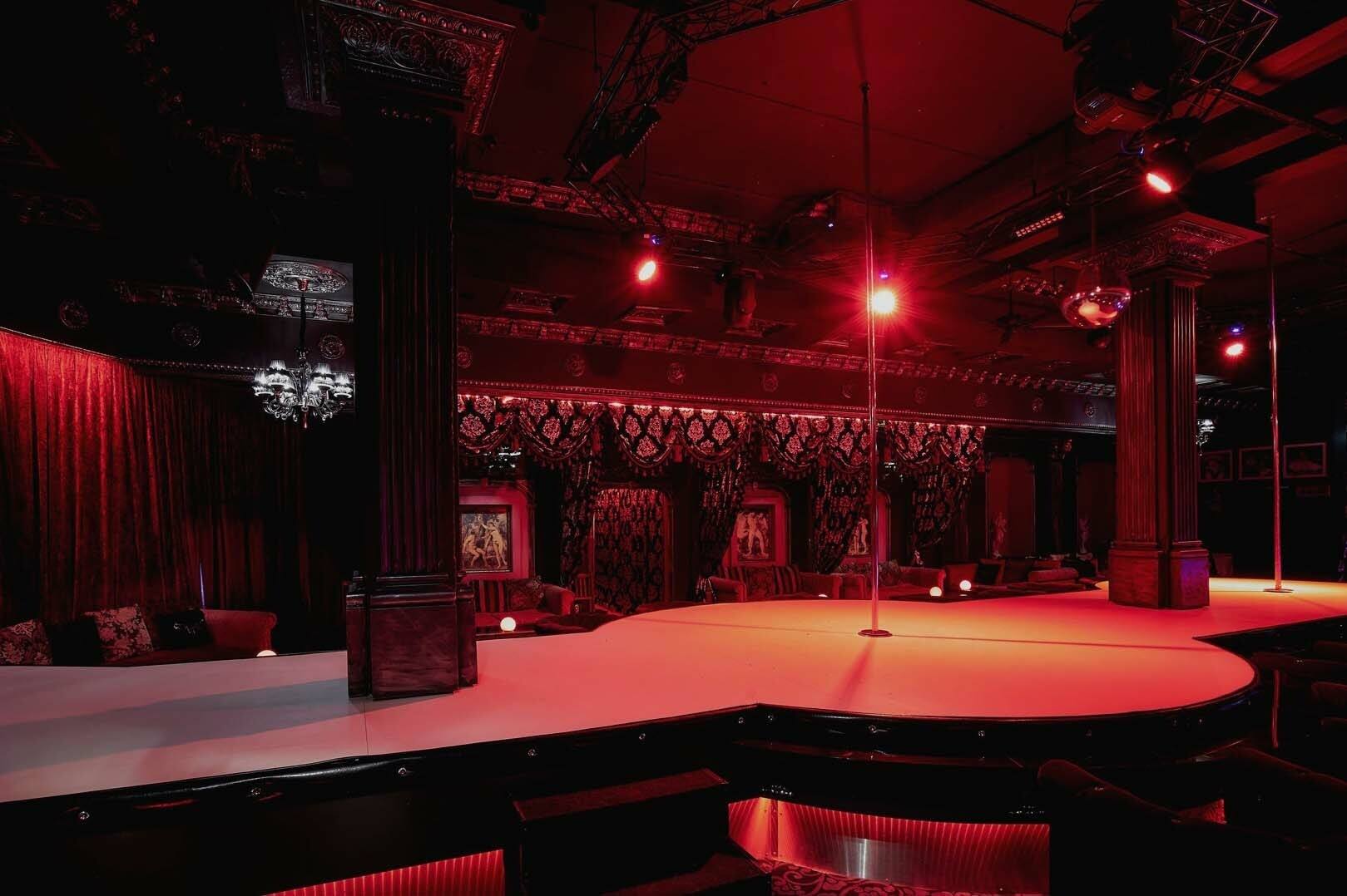 Striptiz Klub Charli - Nightclub in Barnaul, Russia