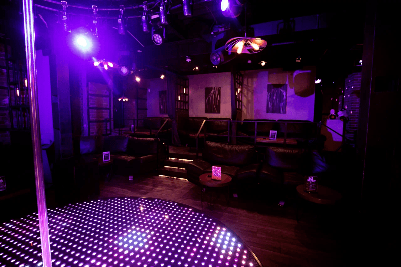Стриптиз-клуб Zажигалка (Zazhigalka Barnaul) - Nightclub in Barnaul, Russia
