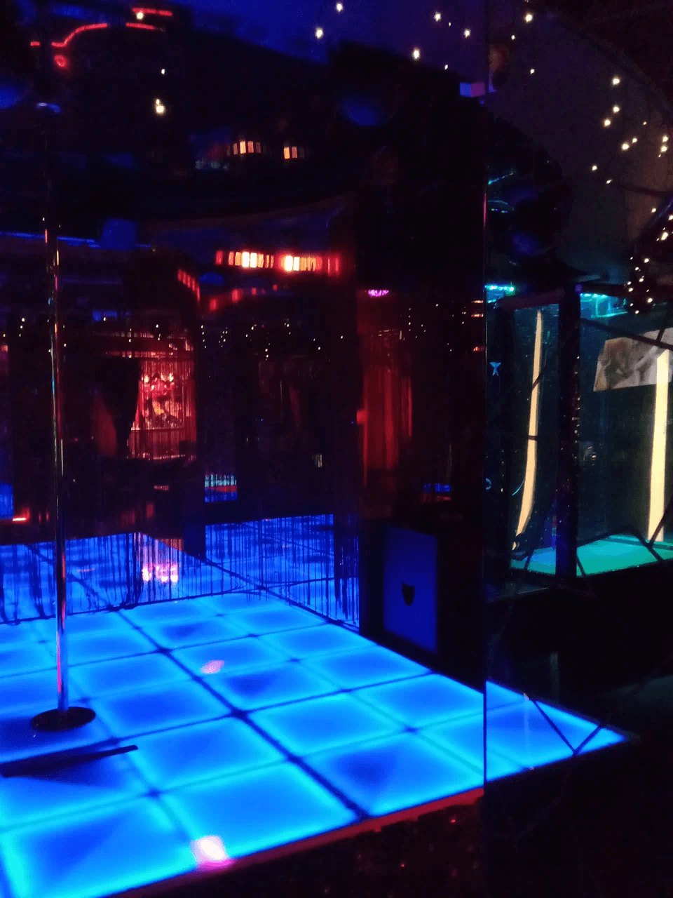 Стриптиз-клуб Zажигалка (Zazhigalka Barnaul) - Nightclub in Barnaul, Russia